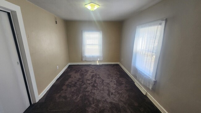 Building Photo - 3322 Vesey Ave