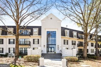 Building Photo - 1202 Pine Heights Dr NE