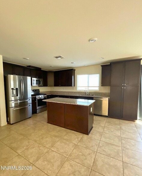 Building Photo - 8932 Coyote Blf Dr