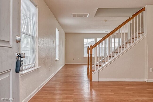 Building Photo - 3 br, 2 bath House - 21101 Scenic Bluff Ln