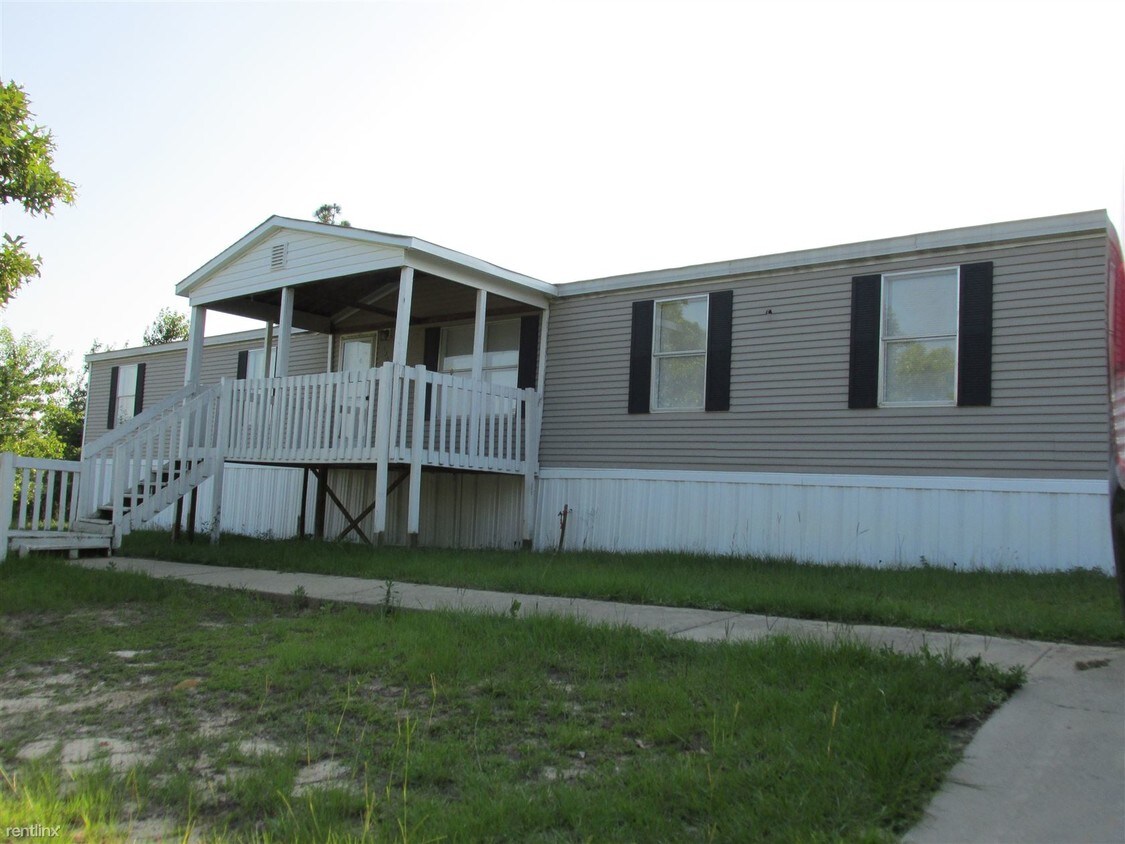 Primary Photo - 130 Pineturn Ln