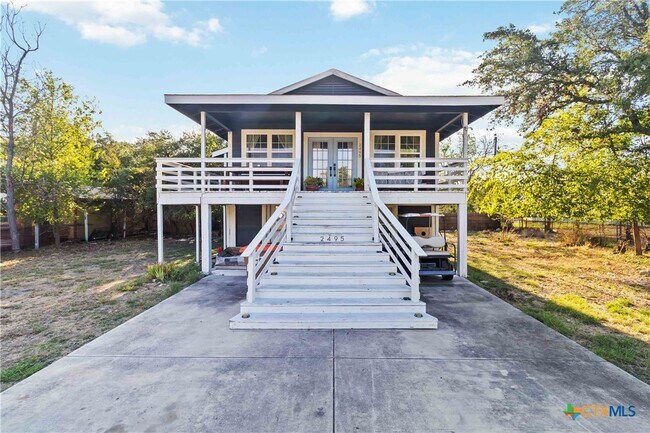 Foto del edificio - 2495 Lakeshore Dr