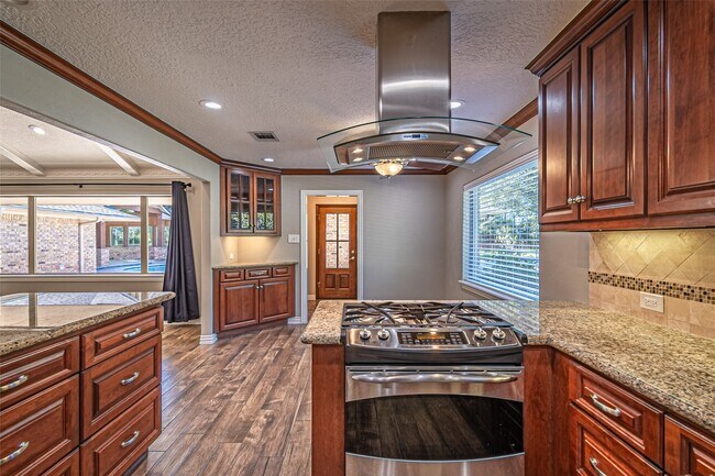 Foto del edificio - 17615 Swansbury Dr