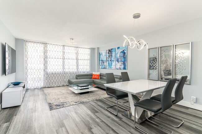 Building Photo - 3725 S Ocean Dr