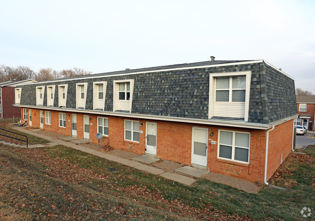 Building Photo - Stratford Square Apartments