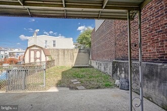 Building Photo - 2713 Kirkbride St