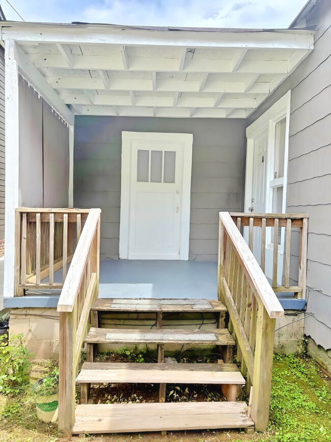 Building Photo - 5504 Beulah Ave