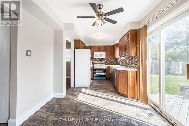 Building Photo - 37 Richwood Cres