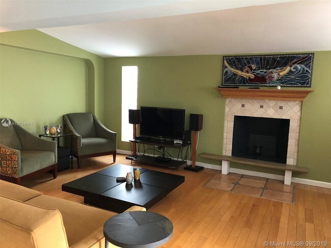 Foto del edificio - 1628 NE 16th Terrace