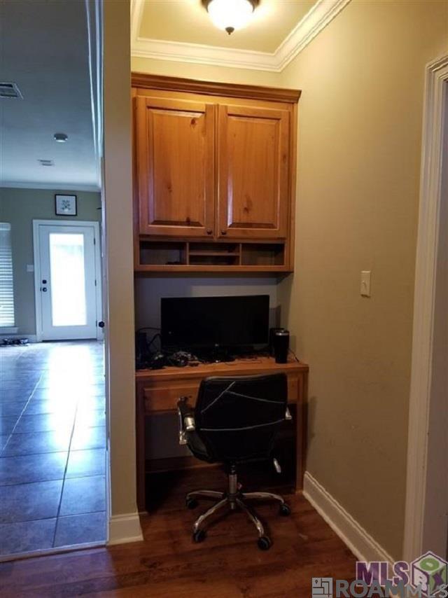 Foto del edificio - 15070 Coldwater Dr
