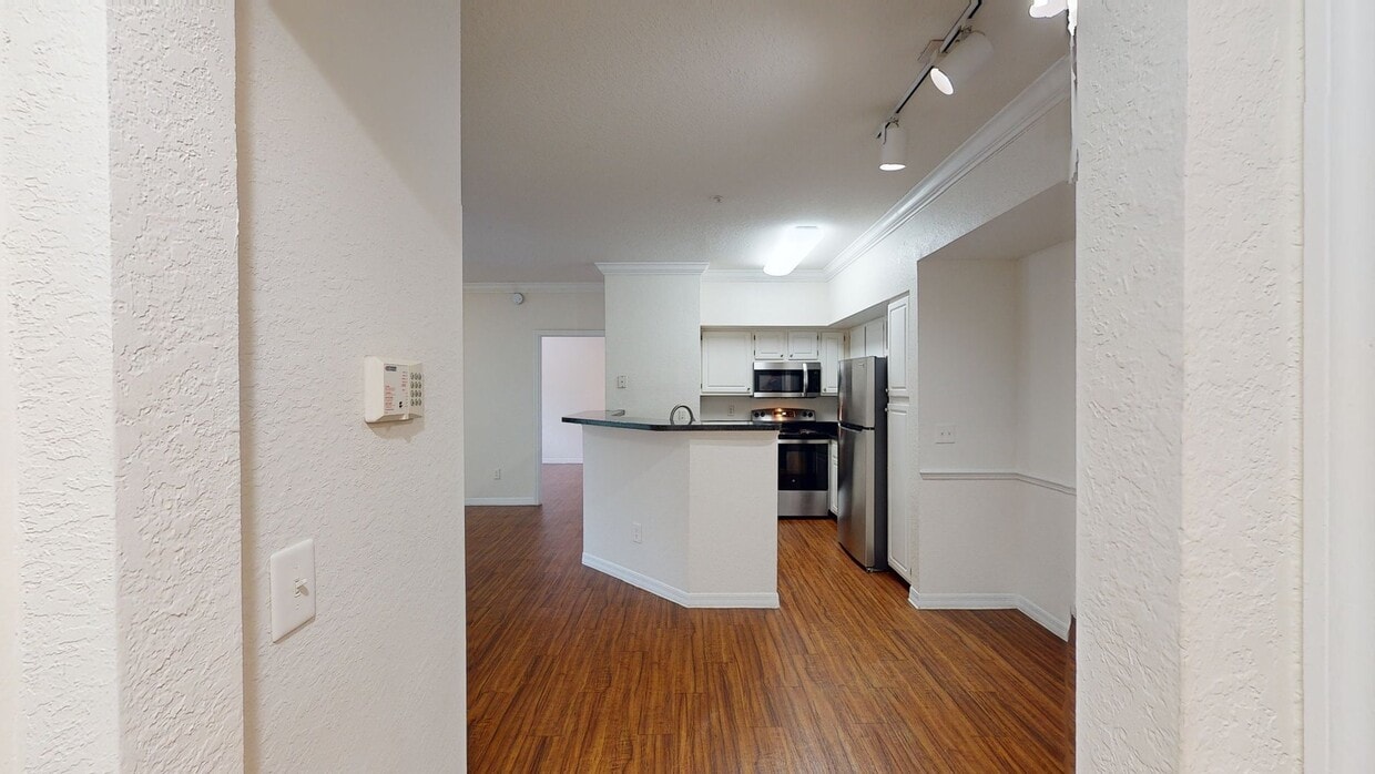 Photo - Ashton at Waterford Lakes Apartments