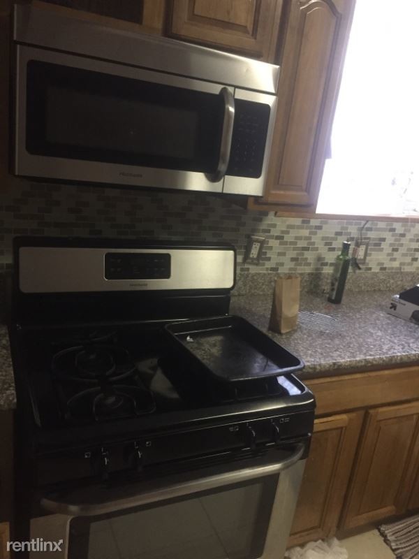 Building Photo - 3 br, 1 bath Apartment - 948 E 37th St
