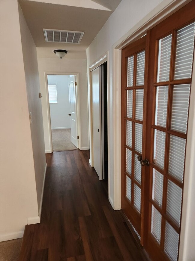 Foto del edificio - Great Santa Rosa Neighborhood 4 Bedroom, 2 Bathrooms w/Pool