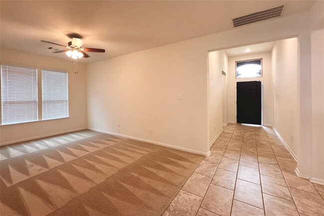 Building Photo - 25302 Farmdale Ln