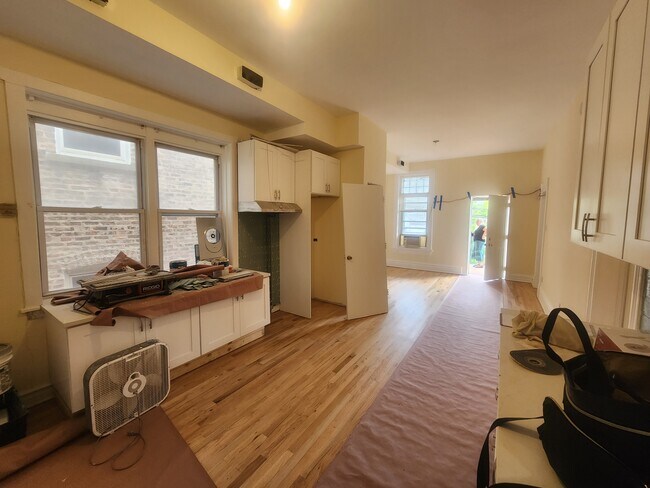 Foto del edificio - 1420 N Western Ave