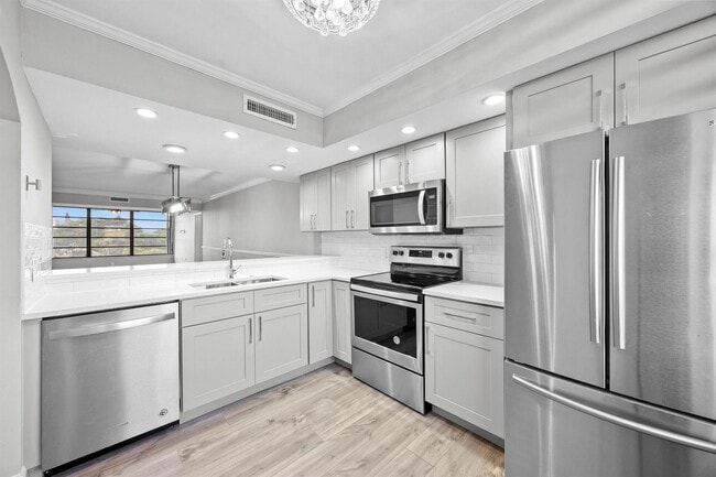 Building Photo - 3716 Whitehall Dr