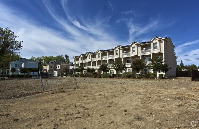 Building Photo - 325-395 Gurries Dr