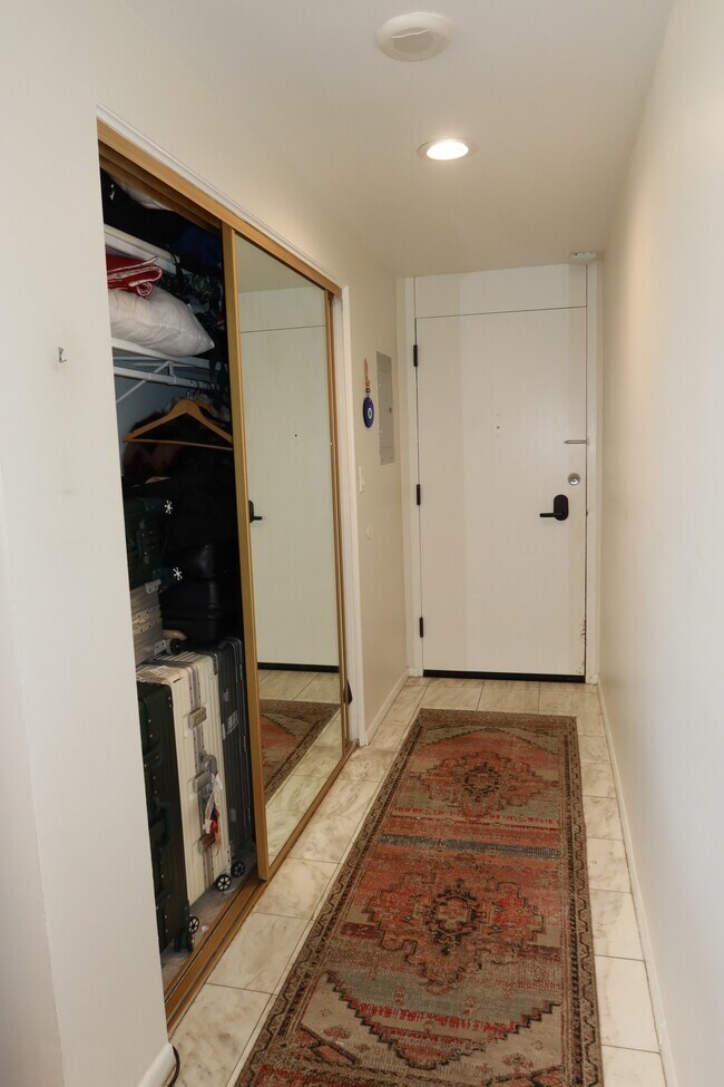 Foto del edificio - 2170 Century Park E