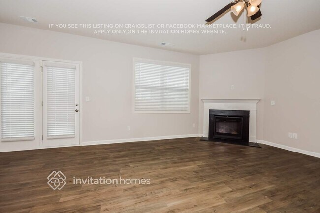 Foto del edificio - 119 Woodhouse Cir