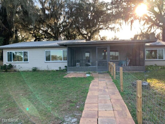 Building Photo - 3 br, 2 bath House - 200 Silver Lake Terrace