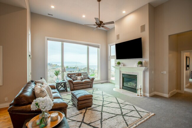 Foto del edificio - 678 Scenic Hills Dr