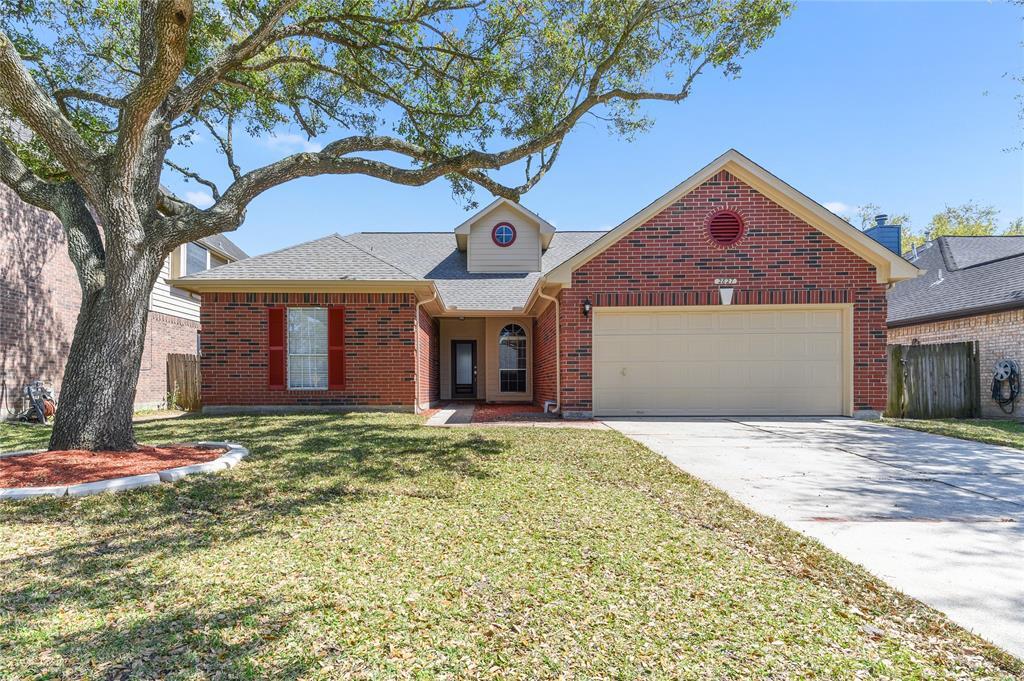 2827 Sailors Moon Dr, Friendswood, TX 77546 House for Rent in