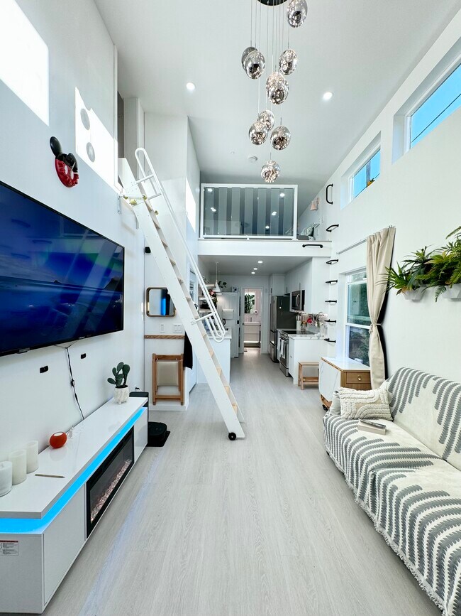 Foto del edificio - 4833 Kingridge Dr