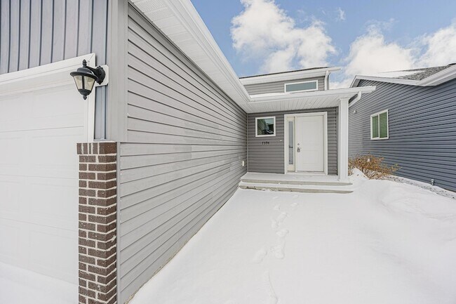 Foto del edificio - 7394 21st St S