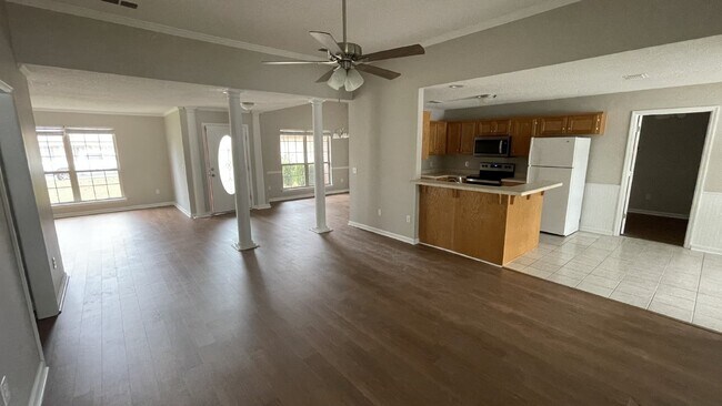 Foto del edificio - Home For Rent