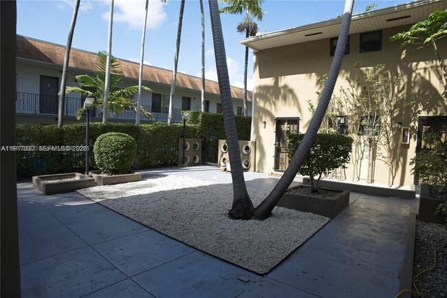 Foto del edificio - 4271 NW 11th St