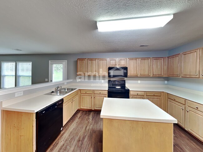 Building Photo - 129 Trellis Way