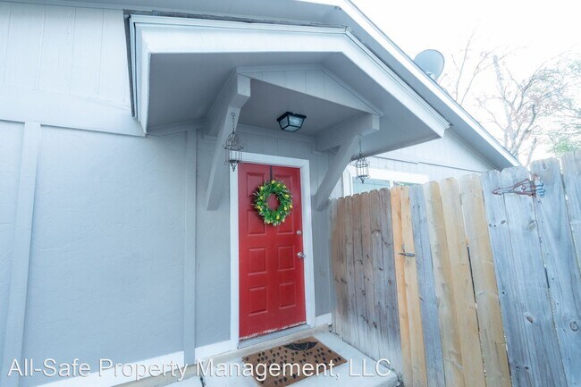 Building Photo - 3 br, 1 bath House - 4035 Coral Sunrise