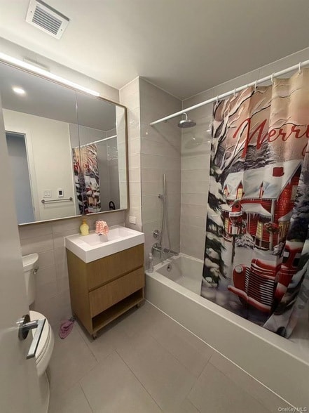 Foto del edificio - 131-02B 40th Rd