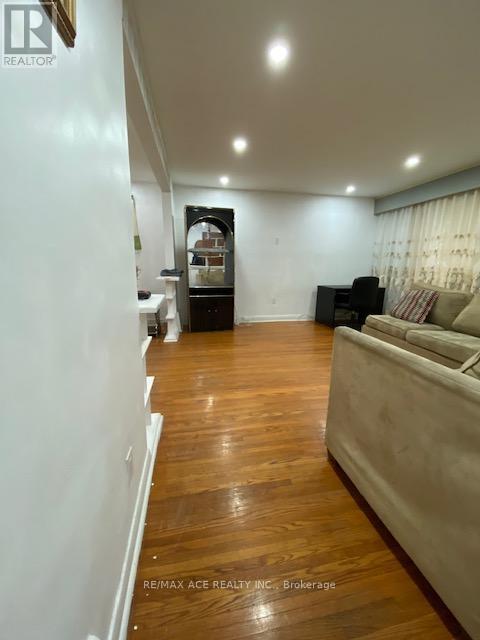 Building Photo - 34 Crocus Dr