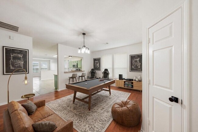 Foto del edificio - 923 Shirefield Ln