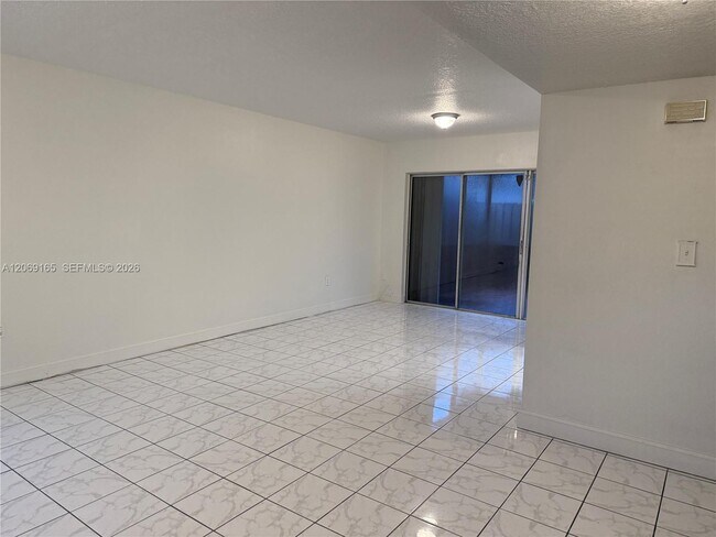 Foto del edificio - 12372 SW 52nd Ct