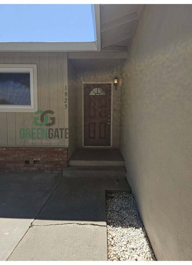 Foto del edificio - 3 BEDROOM 2 BATH HOME MOVE IN READY IN MOD...
