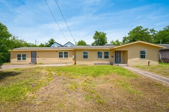 Building Photo - 3615 Seabrook St