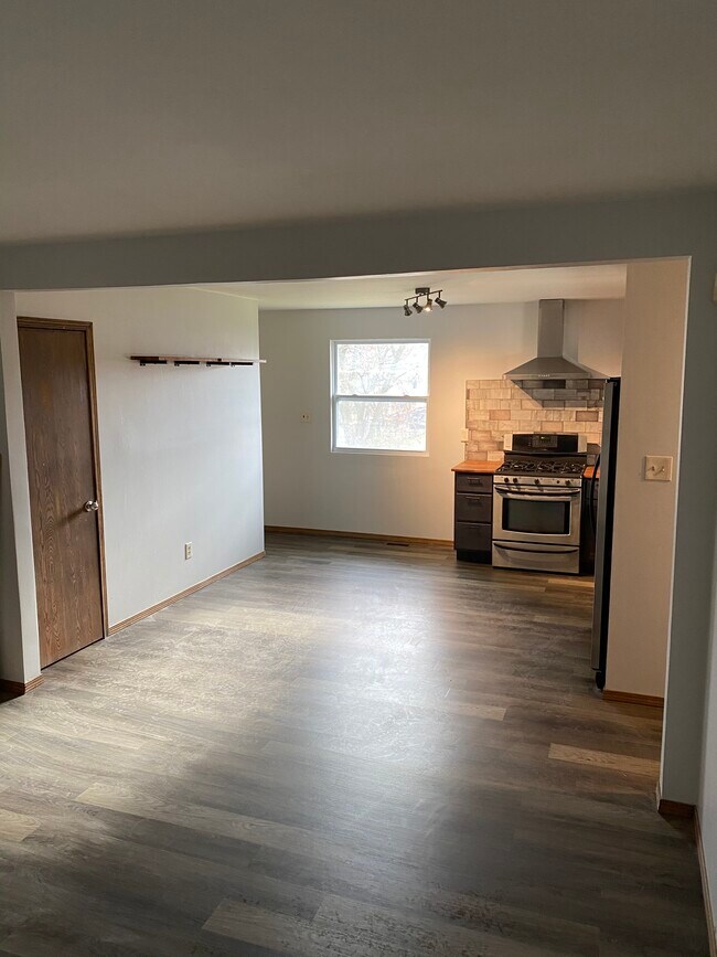 Fotografía del edificio - 7048 Beulah Ave