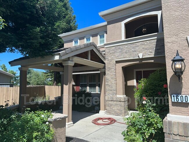 Foto del edificio - 1600 Braddock Way