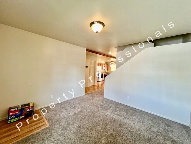 Building Photo - Townhouse in Silt for Rent