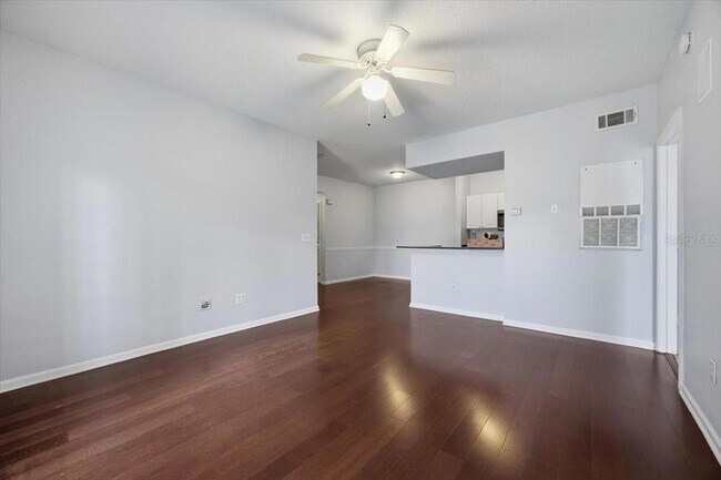 Foto del edificio - 14353 Fredricksburg Dr