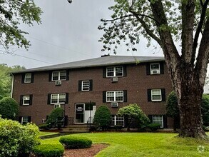 Building Photo - 96 Richardson Rd