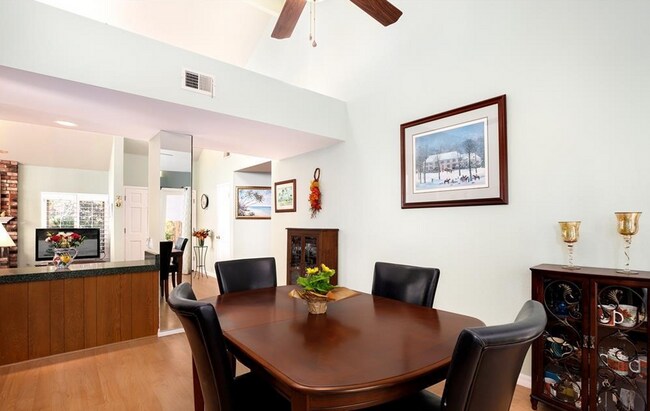 Foto del edificio - 1125 Brewley Ln