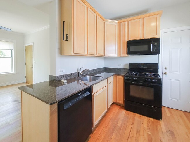 Foto del edificio - 1215 W Waveland Ave