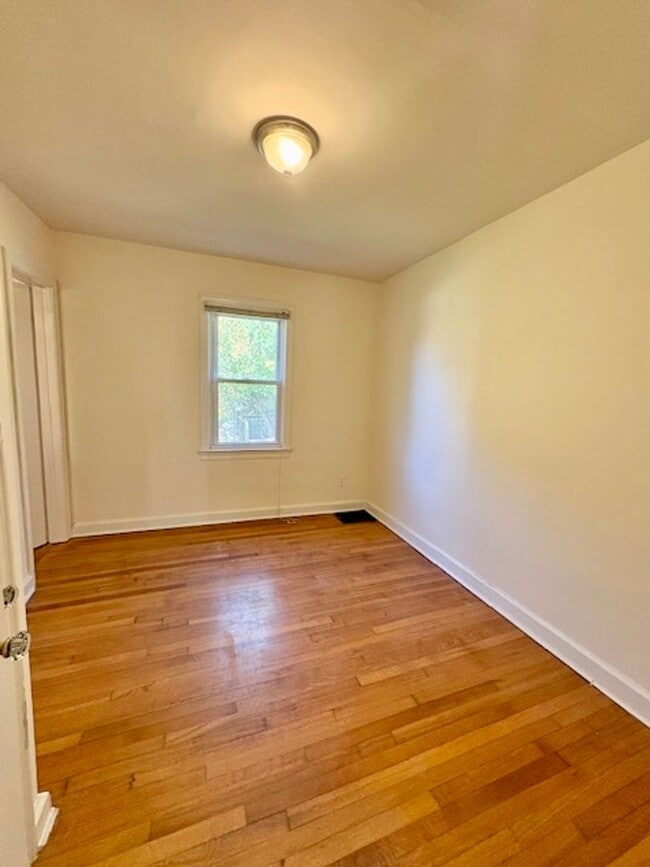 Foto del edificio - 4541 Fairfield Dr