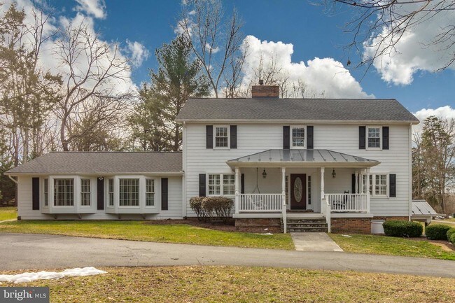 Foto del edificio - 41999 Braddock Rd