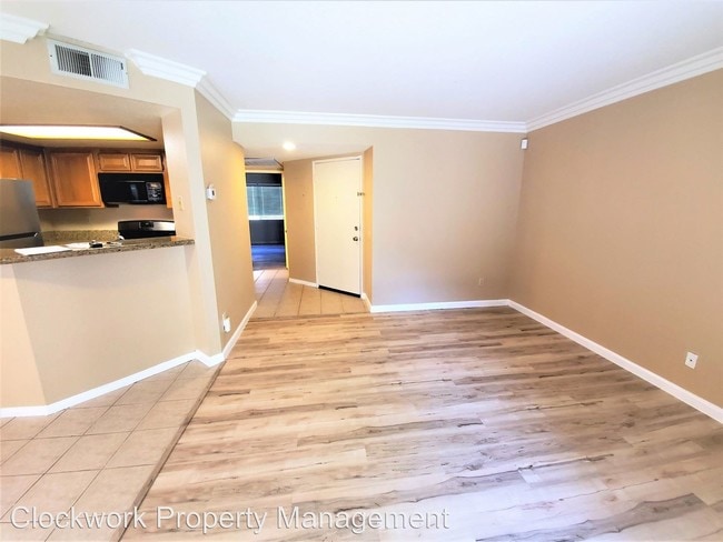 Building Photo - 2612 Avenida Del Vista