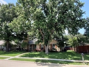 Building Photo - 227 Cherrybark Dr