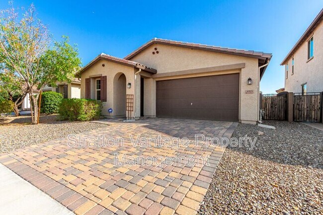 Foto del edificio - 8515 W Peppertree Ln